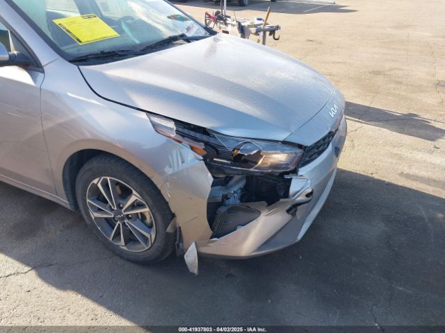 3KPF24AD1PE558292 KIA Forte Lxs