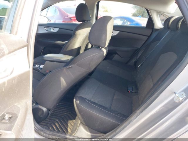 3KPF24AD1PE558292 KIA Forte Lxs