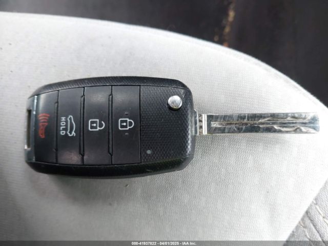 5XXGM4A7XFG388562 KIA Optima Lx
