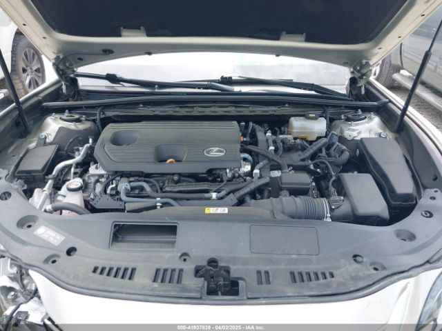 58ADA1C13NU013371 Lexus ES 300H