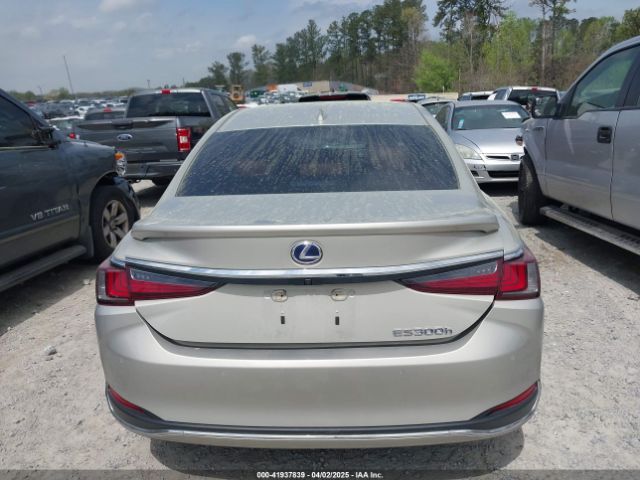 58ADA1C13NU013371 Lexus ES 300H