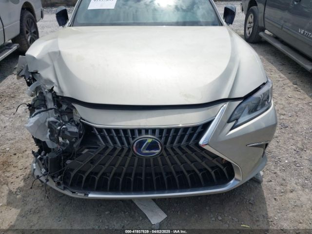 58ADA1C13NU013371 Lexus ES 300H