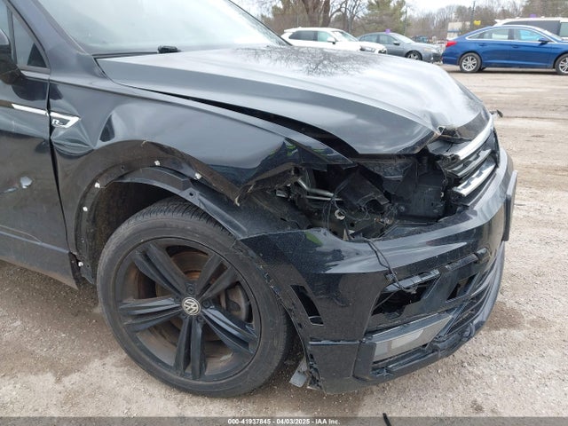 3VV2B7AX2KM187217 Volkswagen Tiguan