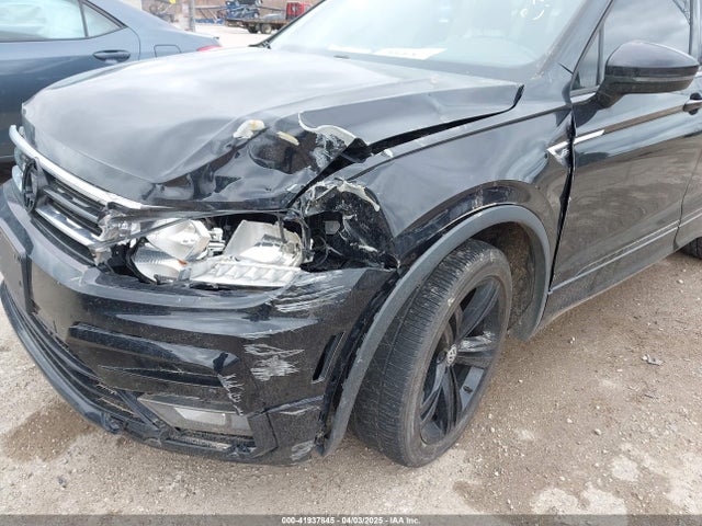 3VV2B7AX2KM187217 Volkswagen Tiguan