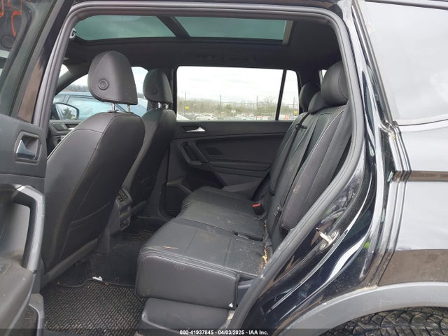 3VV2B7AX2KM187217 Volkswagen Tiguan