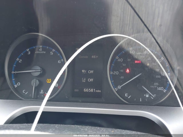 JTMBFREV9JJ739024 Toyota RAV4 LE