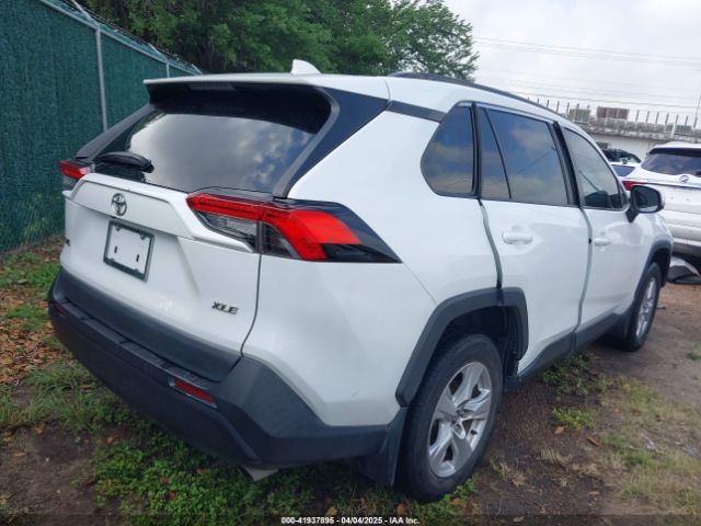 2T3W1RFV3MW105955 Toyota Rav4 Xle