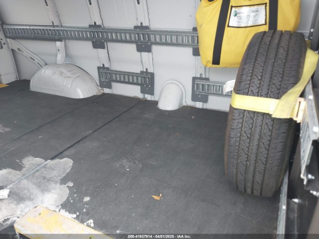 1GCWGBFP4N1218398 Chevrolet Express Cargo Rwd 2500 Extended Wheelbase Wt