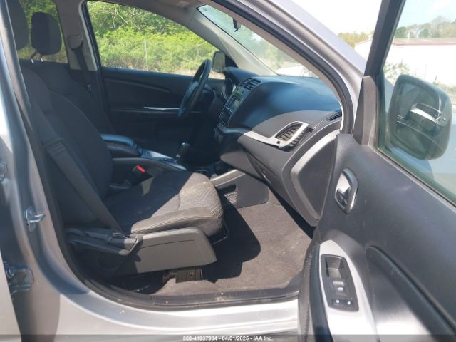3C4PDCAB3JT275418 Dodge JOURNEY SE