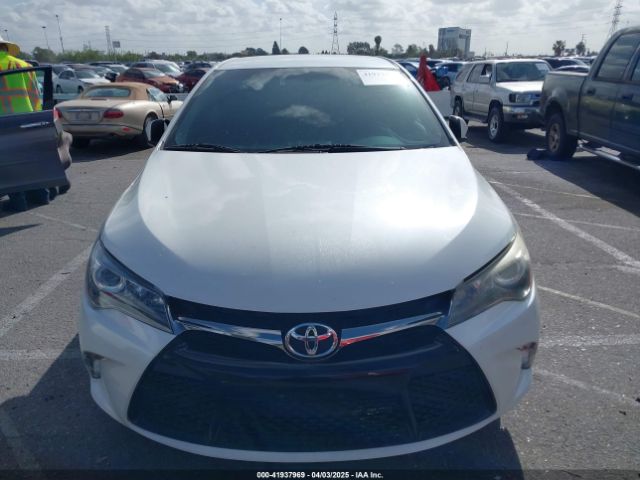 4T1BF1FK2HU279084 Toyota CAMRY SE