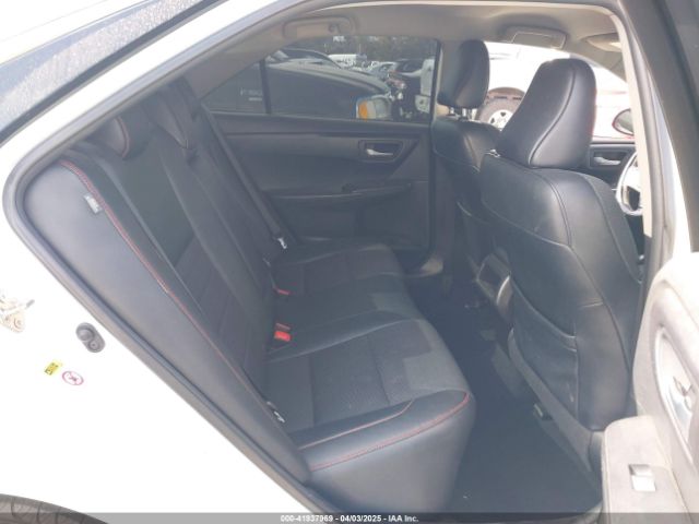 4T1BF1FK2HU279084 Toyota CAMRY SE