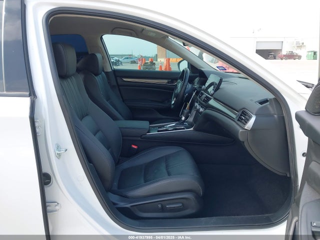 1HGCV1F46NA061743 Honda Accord Sport Special Edition