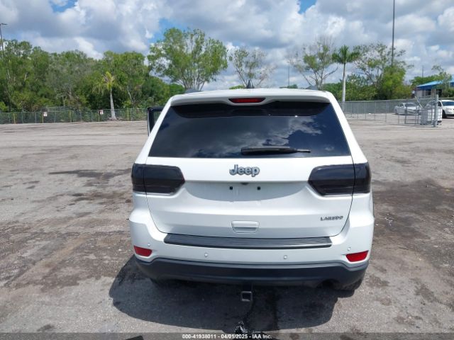 1C4RJEAG0JC275395 Jeep Grand Cherokee Laredo E 4x2