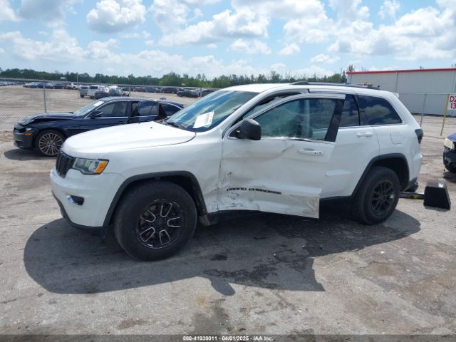 1C4RJEAG0JC275395 Jeep Grand Cherokee Laredo E 4x2