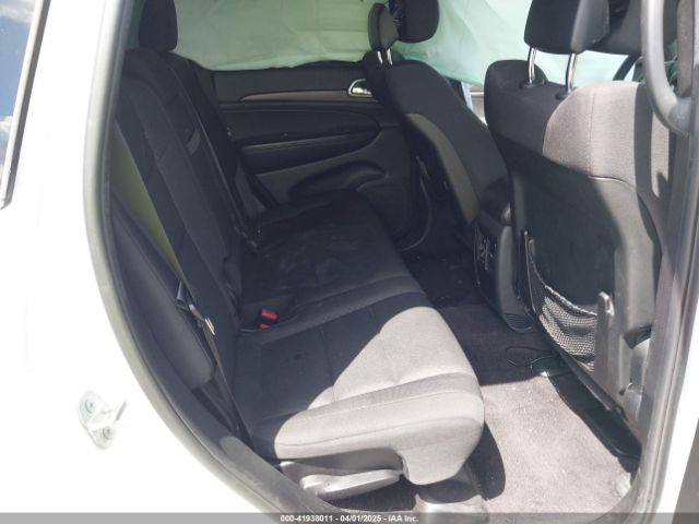 1C4RJEAG0JC275395 Jeep Grand Cherokee Laredo E 4x2