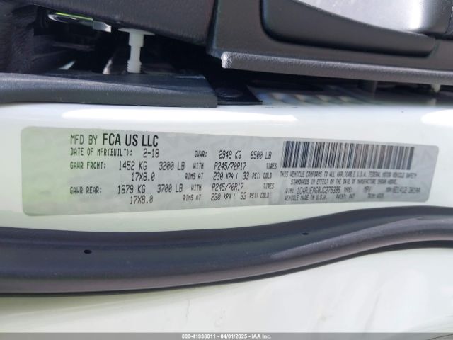 1C4RJEAG0JC275395 Jeep Grand Cherokee Laredo E 4x2