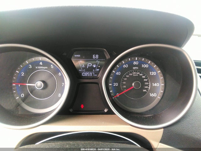 KMHDH4AE5FU223739 Hyundai ELANTRA SE