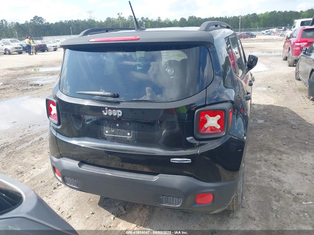 ZACCJABT4FPB18059 Jeep Renegade Latitude