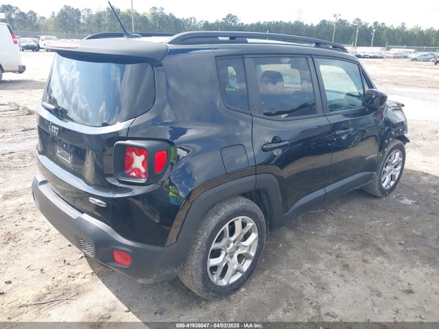 ZACCJABT4FPB18059 Jeep Renegade Latitude