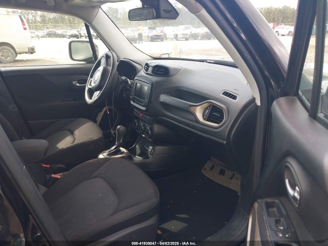 ZACCJABT4FPB18059 Jeep Renegade Latitude