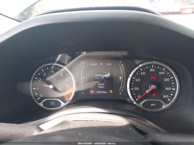ZACCJABT4FPB18059 Jeep Renegade Latitude
