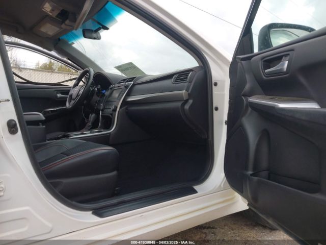 4T1BF1FK4FU044490 Toyota CAMRY SE