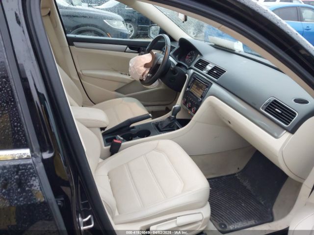 1VWAS7A3XFC090469 Volkswagen Passat 1.8t Limited Edition