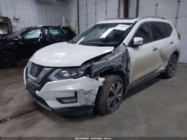 JN8AT2MV9HW022363 Nissan Rogue Sl
