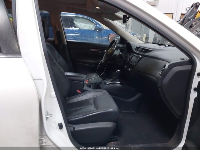JN8AT2MV9HW022363 Nissan Rogue Sl