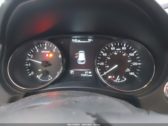 JN8AT2MV9HW022363 Nissan Rogue Sl