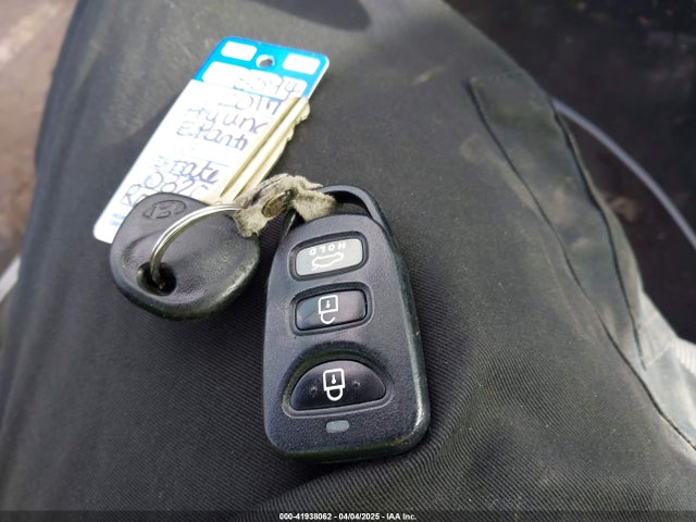 5NPD84LF5HH082078 Hyundai ELANTRA SE