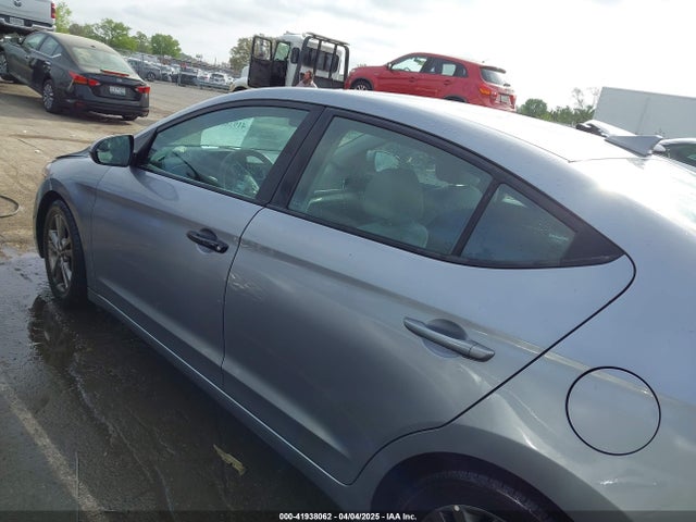 5NPD84LF5HH082078 Hyundai ELANTRA SE