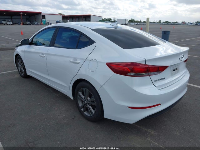 5NPD84LF6JH292677 Hyundai ELANTRA SEL