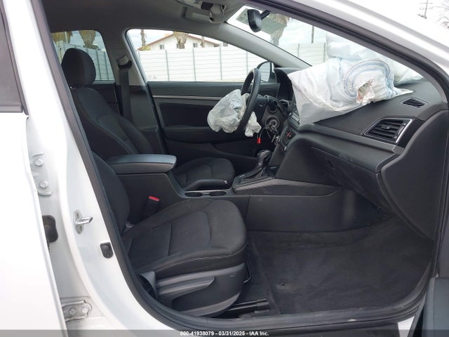 5NPD84LF6JH292677 Hyundai ELANTRA SEL