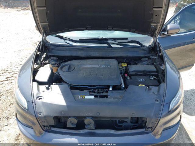 1C4PJMCS4FW794989 Jeep Cherokee Latitude