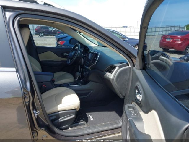 1C4PJMCS4FW794989 Jeep Cherokee Latitude