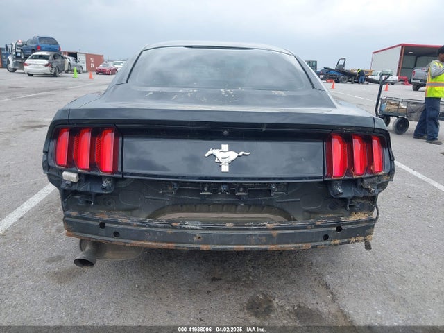 1FA6P8AM8H5280924 Ford Mustang V6