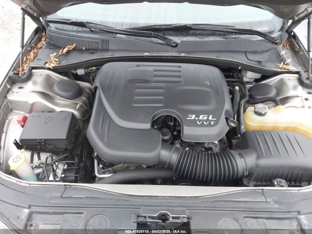 2C3CCAAG5EH200370 Chrysler 300