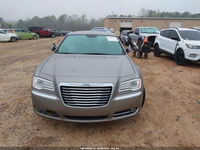 2C3CCAAG5EH200370 Chrysler 300