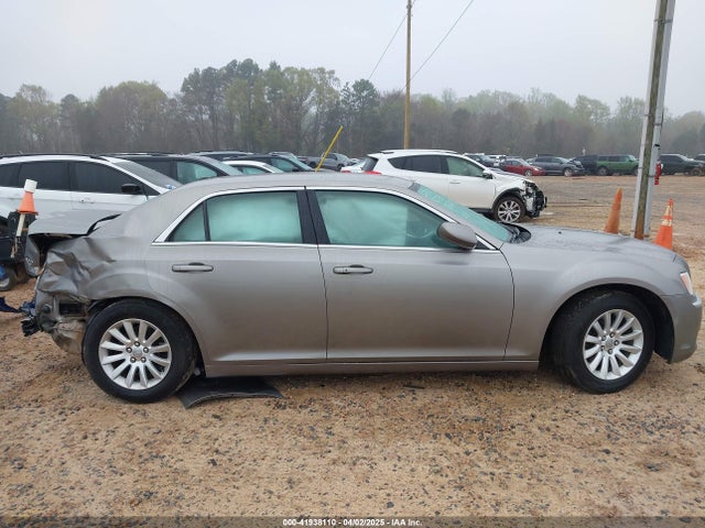 2C3CCAAG5EH200370 Chrysler 300