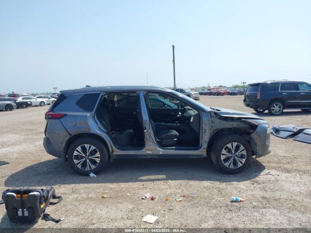 5N1AT3BA5MC713723 Nissan Rogue Sv Fwd