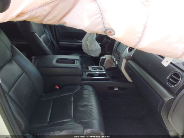5TFRW5F1XHX218744 Toyota Tundra Sr5 5.7l V8