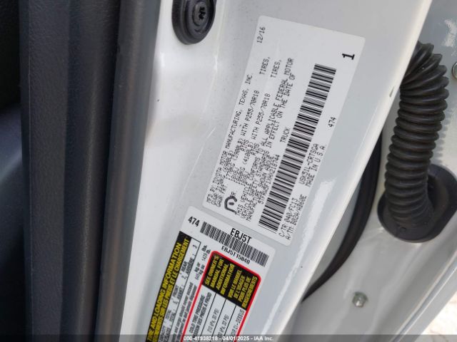 5TFRW5F1XHX218744 Toyota Tundra Sr5 5.7l V8