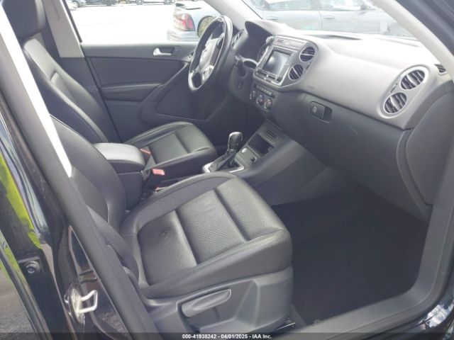 WVGAV7AX3HK022628 Volkswagen 2.0 tsi