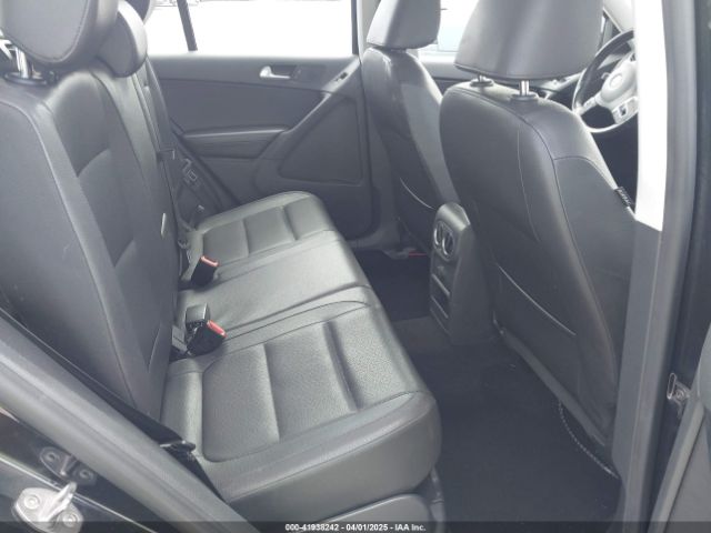 WVGAV7AX3HK022628 Volkswagen 2.0 tsi