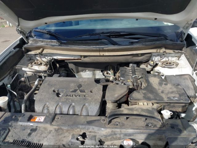 JA4AZ3A38GZ039178 Mitsubishi Outlander Es