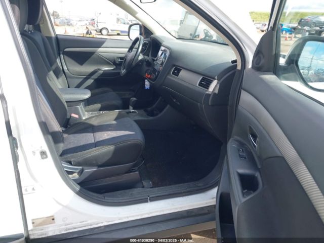 JA4AZ3A38GZ039178 Mitsubishi Outlander Es