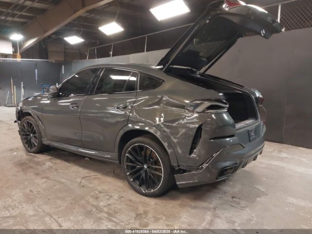 2022 BMW X6 5UXCY8C09N9J10272 Photo 2