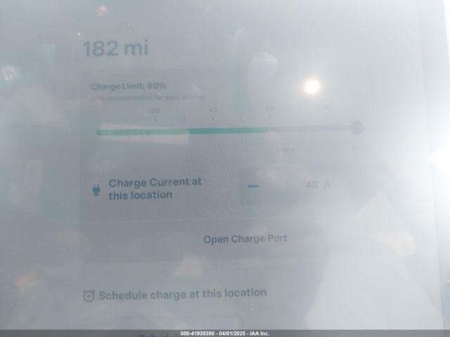 7SAYGDEE7RF117702 Tesla Model Y