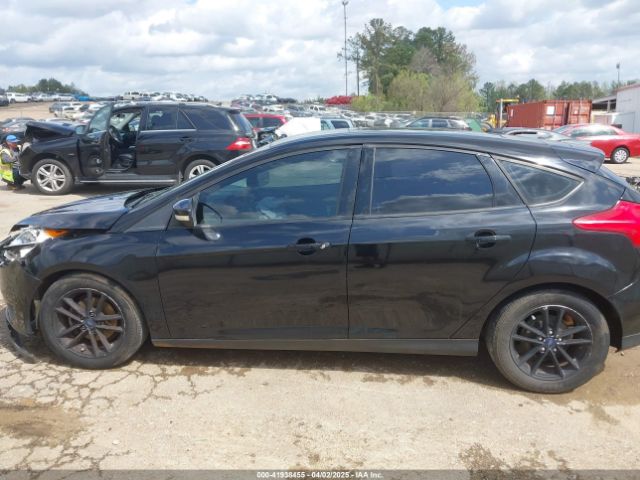 1FADP3K21HL259562 Ford FOCUS SE